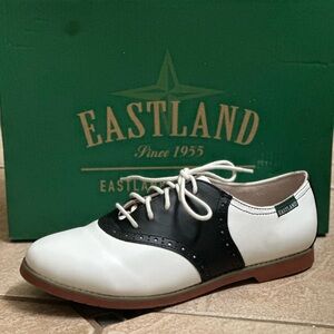Eastland Sadie Oxford (9W)